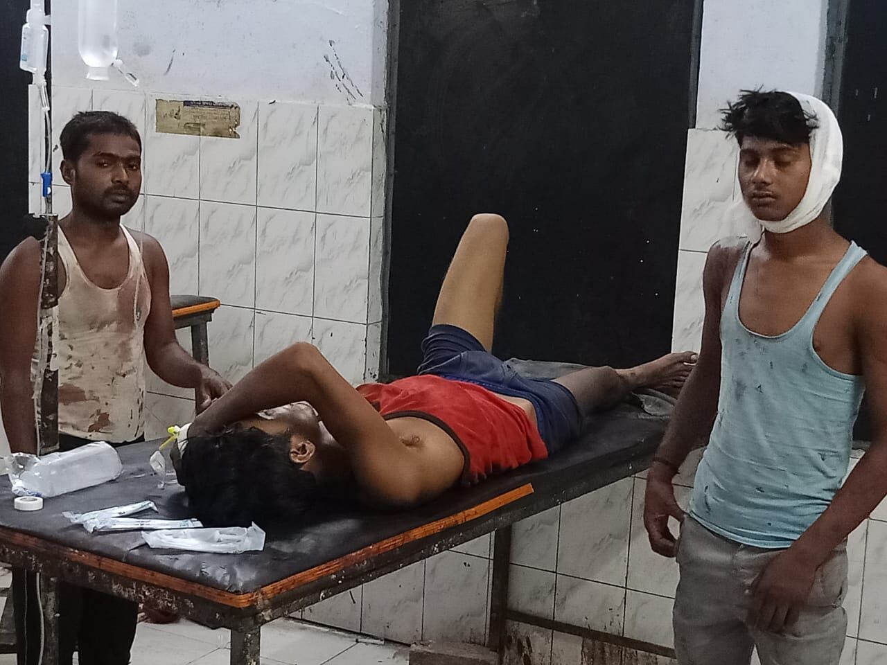 बिहार : बाहर से लौटे युवक के घर की बच्ची गई पड़ोस में तो कहा कोरोना फैला रही है, युवक को मार दी गोली