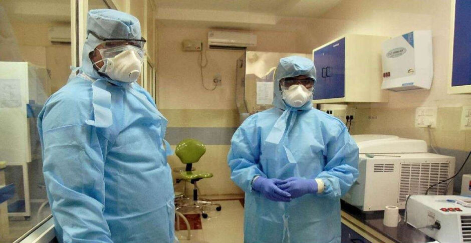 दिल्ली में 300 डॉक्टरों ने दी सामूहिक इस्तीफे की चेतावनी, कहा 3 महीने से नहीं मिली सैलरी