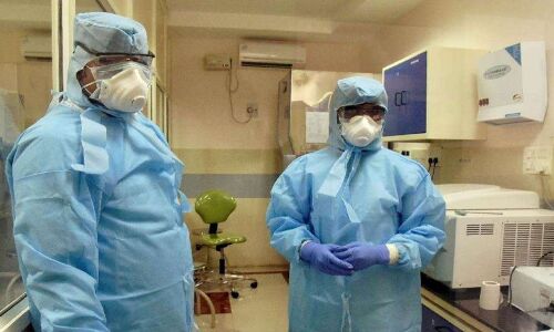 दिल्ली में 300 डॉक्टरों ने दी सामूहिक इस्तीफे की चेतावनी, कहा 3 महीने से नहीं मिली सैलरी