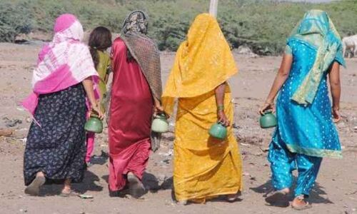 बिहार में कोरोना पॉजिटिव के गांव-घर सील, लेकिन घरों में नहीं हैं शौचालय तो कैसे करें निपटान