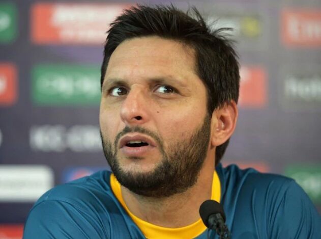 पाकिस्तान के पूर्व क्रिकेटर शाहिद अफरीदी को हुआ कोरोना, ट्वीट कर फैंस से कहा दुआओं की जरूरत है