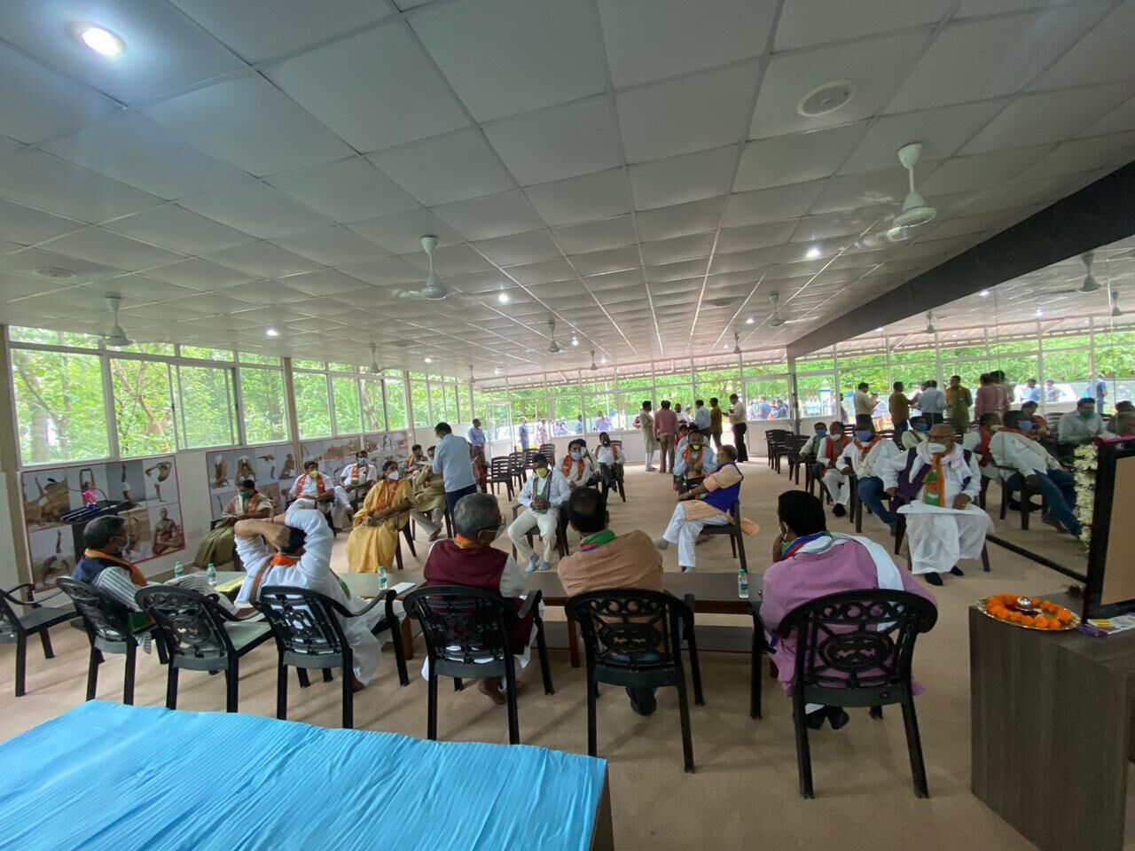 झारखंड : राज्यसभा चुनाव के लिए संख्या बल के दावे के बावजूद भाजपा ने अपने विधायकों को किया पाॅलिटिकल क्वारंटीन झारखंड : राज्यसभा चुनाव के लिए संख्या बल के दावे के बावजूद भाजपा ने अपने विधायकों को किया पाॅलिटिकल क्वारंटीन