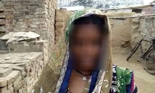 UP के इटावा में पति को बचाने गयी दलित महिला को दबंगों ने पहले निर्वस्त्र किया, फिर कमरे में कैद कर घंटों पीटा