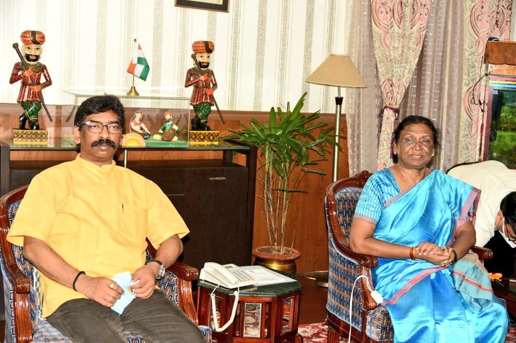 झारखंड : मुख्यमंत्री हेमंत सोरेन ने मोदी सरकार से गरीबों के लिए मांगा 6 महीने का राशन, कहा बढ़ रही हैं मुश्किलें