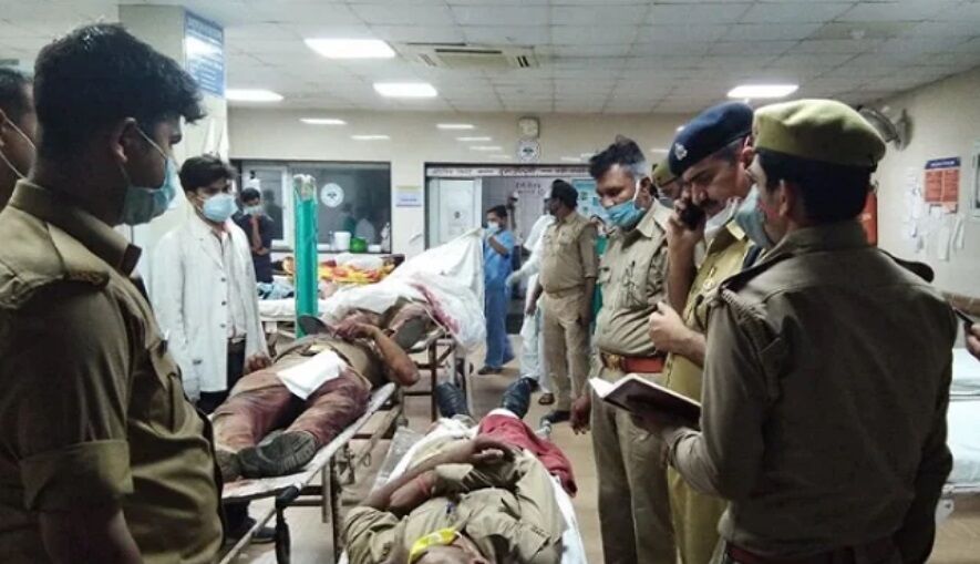 जंगलराज : UP में डीएसपी समेत 8 पुलिसवालों को हिस्ट्रीशीटर के गुंडों ने उतारा मौत के घाट