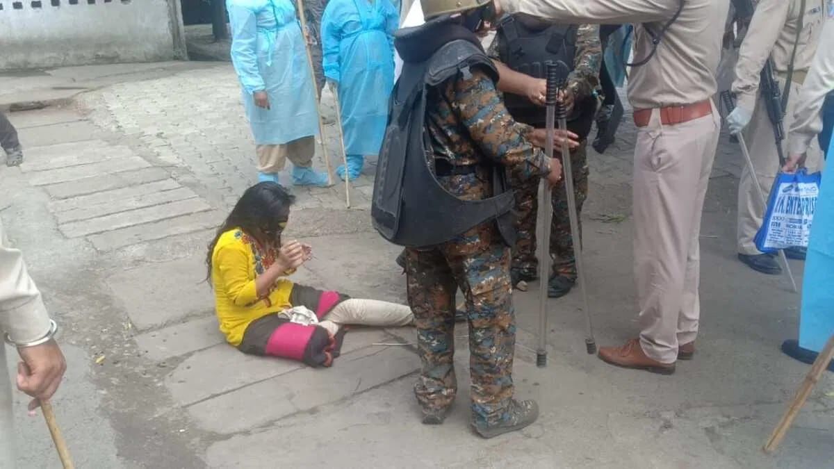 बड़ी खबर : जमशेदपुर में कोरोना से मृत व्यक्ति का शवदाह करने गई पुलिस पर भीड़ ने बरसाये पत्थर, कई जख्मी