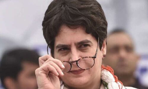 UP में चुनावी ड्यूटी करने वाले 700 शिक्षकों की कोरोना से हुई मौत, मरने वालों में गर्भवती महिला भी शामिल : प्रियंका गांधी