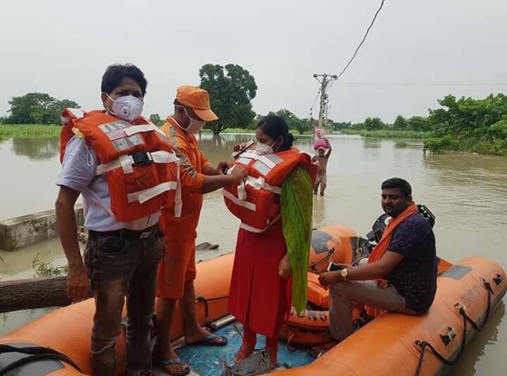 उत्तर बिहार में नदियां उफनाईं, निचले इलाकों के कुछ गांवों में पानी घुसने से हजारों की आबादी प्रभावित