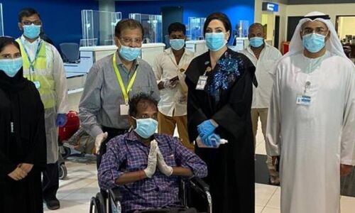 इंसानियत की मिसाल! भारतीय कोरोना मरीज का दुबई में बिल आया ₹1.52 करोड़, अस्पताल ने माफ कर दिया इंसानियत की मिसाल! भारतीय कोरोना मरीज का दुबई में बिल आया ₹1.52 करोड़, अस्पताल ने माफ कर दिया