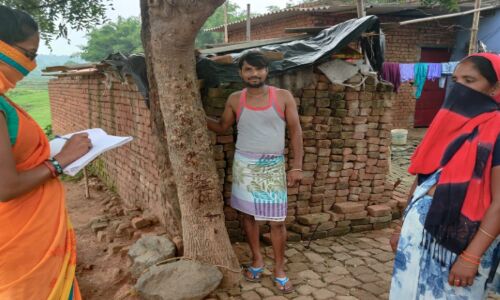 झारखंड :  कोरोना के चलते घर लौट आए प्रवासी मजदूरों को रोजगार देने में मदद कर रहा मोबाइल ऐप