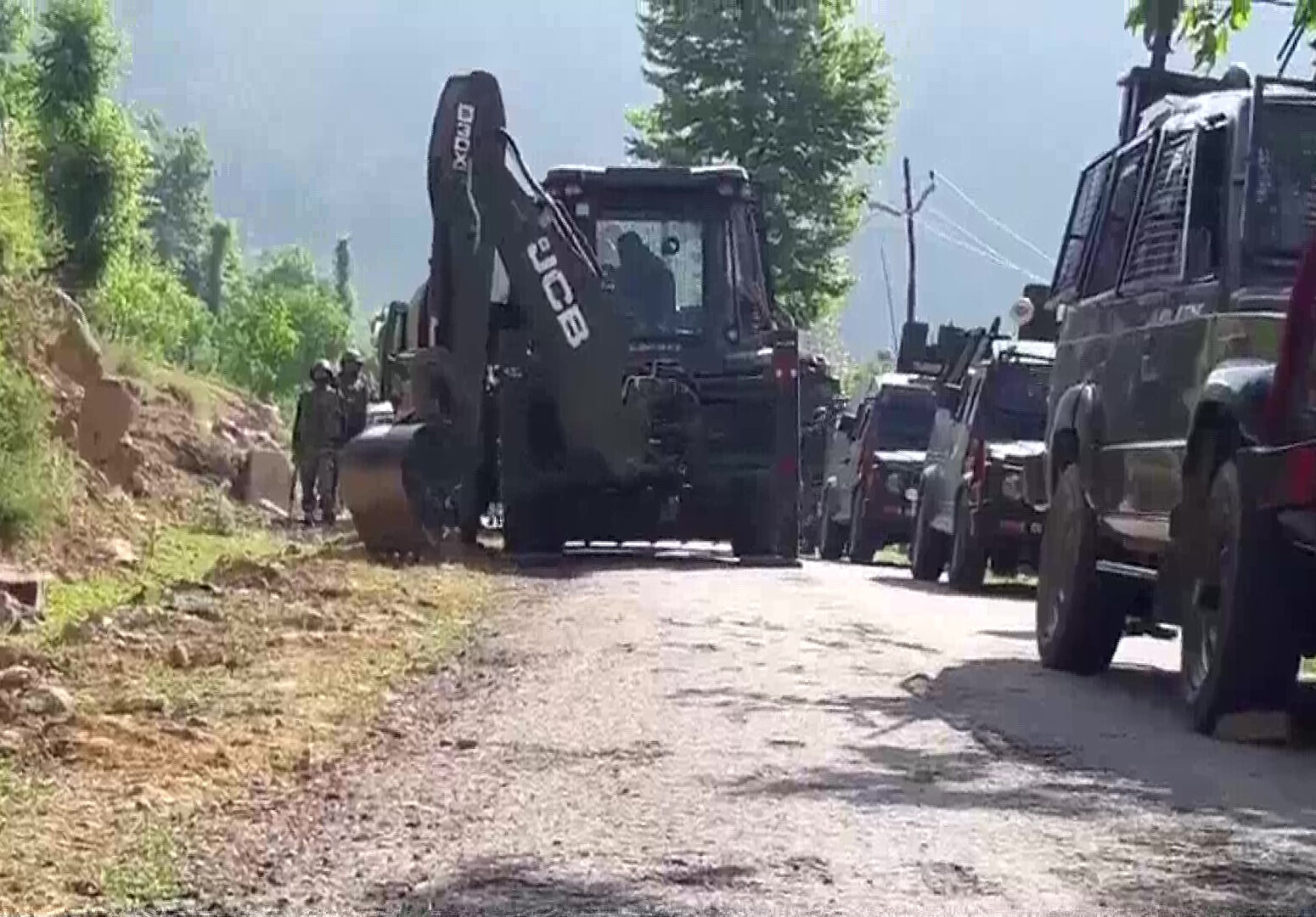 कुलगाम में सुरक्षा बलों ने जैश के तीन आतंकी मारे, इस साल अबतक 133 आतंकवादी हुए हैं ढेर