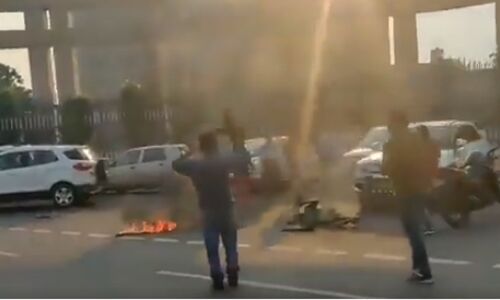 लखनऊ में सीएम ऑफिस के सामने आत्मदाह मामले में अमेठी में 4 पुलिसकर्मी सस्पेंड