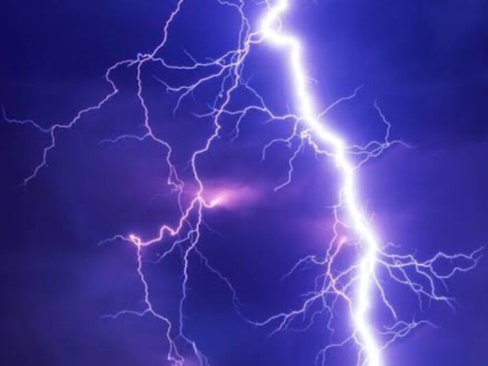 बिहार में वज्रपात से 10 की मौत, जारी मानसून में अब तक 100 से ज्यादा लोग गंवा चुके हैं जान