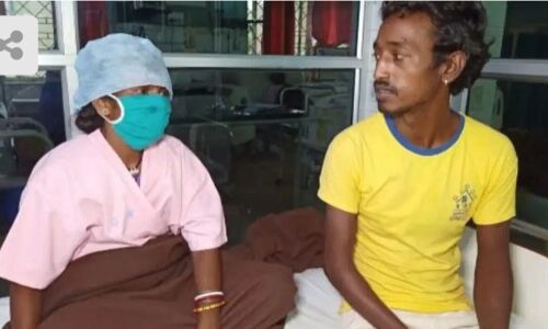 पश्चिम बंगाल के पुरुलिया से साइकिल पर पत्नी को बैठा इलाज के लिए झारखंड पहुँच गया यह शख्स