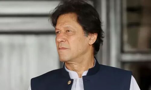 कभी सरकार में बैठ विदेशियों के खिलाफ थे इमरान, अब उनके ही 7 सहायक निकल गए दोहरी नागरिकता वाले