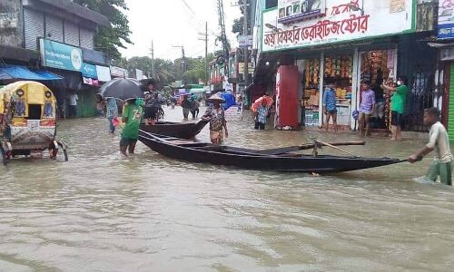 बांग्लादेश में भी बाढ़ से हालात गंभीर, नदियां उफान पर
