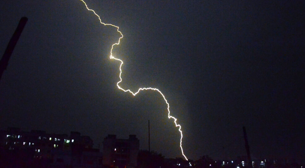 बिहार के अलग-अलग चार जिलों में वज्रपात से 10 लोगों की मौत