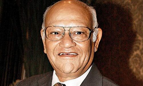 अपनी आज़ादी को नेताओं के हाथ मत बेचें, पूर्व मुंबई पुलिस कमिश्नर जुलिओ रिबेरो की खुली अपील