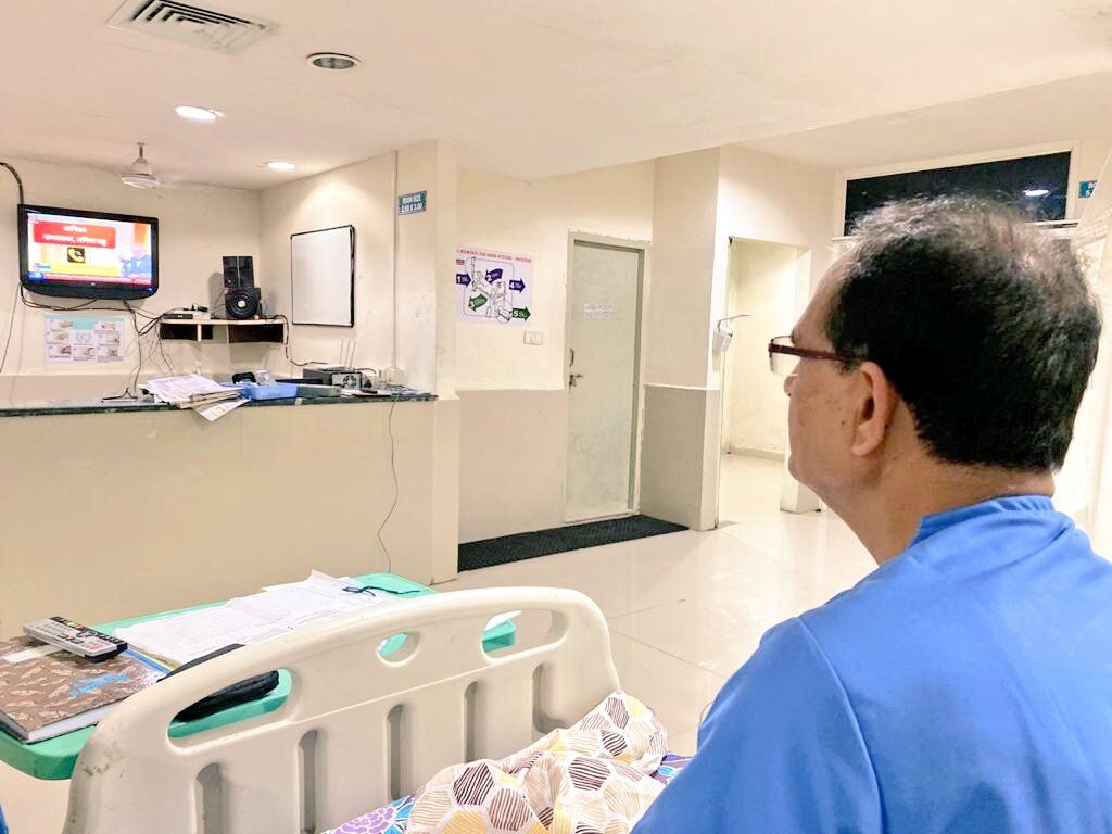 कोरोना से संक्रमित होने पर भी शिवराज ने सुनी मोदी के मन की बात और फिर प्रदेश के लिए जारी किया संदेश कोरोना से संक्रमित होने पर भी शिवराज ने सुनी मोदी के मन की बात और फिर प्रदेश के लिए जारी किया संदेश