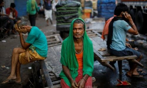 आंध्र प्रदेश में शराब नहीं मिली तो पी लिया सैनिटाइजर, 9 लोगों की मौत