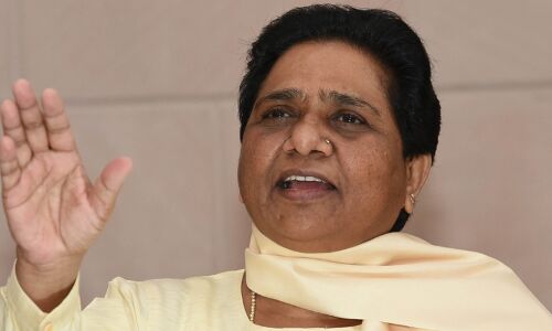 अयोध्या के कार्यक्रम में दलित महामंडलेश्वर कन्हैया प्रभुनंदन गिरी को न बुलाने से मायावती नाराज