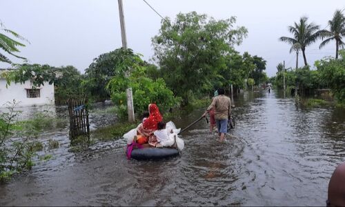 कहीं डायवर्सन बहा तो कहीं नदियों में रिकॉर्ड जलस्तर, बिहार में बाढ़ से 40 लाख लोग मुसीबत में