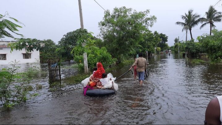 फैक्ट चेक : बिहार सरकार का दावा हर बाढ़ पीड़ित परिवार के खाते में 6-6 हजार, मगर हकीकत में सूची भी नहीं तैयार