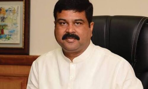 गृहमंत्री अमित शाह के बाद केंद्रीय मंत्री धर्मेंद्र प्रधान भी हुए कोरोना पॉजिटिव, अस्पताल में भर्ती