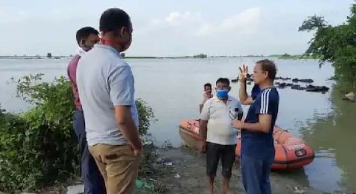 बिहार : गंडक नदी में डूबी नाव, 5 की मौत, डेढ़ दर्जन से ज्यादा अब भी लापता