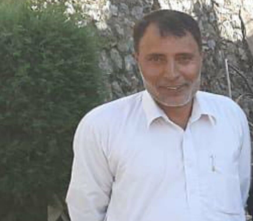 कश्मीर के कुलगाम में आतंकियों ने सरपंच और भाजपा जिला उपाध्यक्ष को मारी गोली, हुई मौत