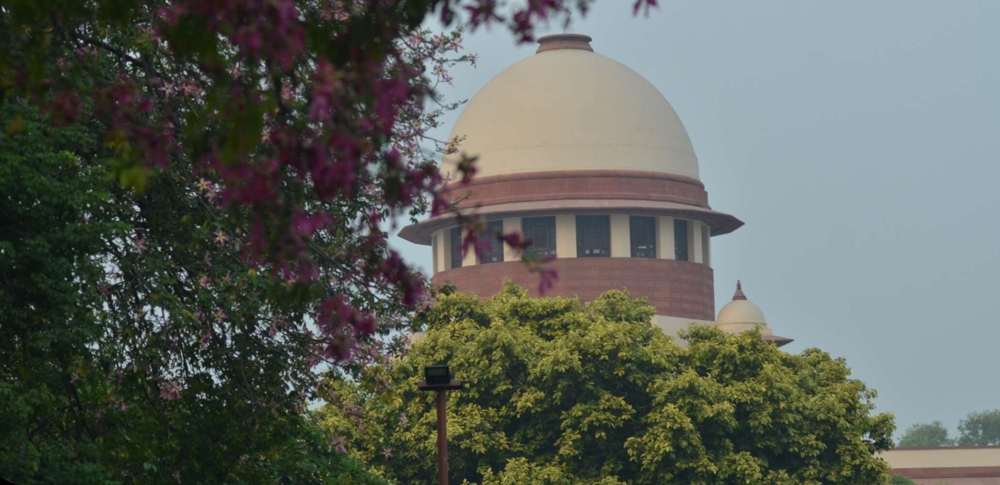 जम्मू-कश्मीर में 4G सेवा के लिए एक निश्चित रुख के साथ सामने आएं- सुप्रीम कोर्ट