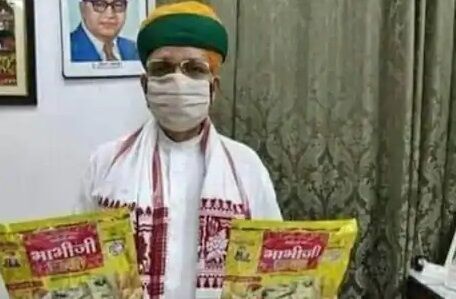 भाभी जी पापड़ खिलाकर कोरोना भगाने वाले मोदी के केंद्रीय मंत्री अर्जुन राम मेघवाल हुए पॉजिटिव