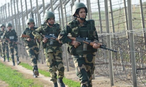 जम्मू-कश्मीर में LOC पर सेना ने नाकाम की घुसपैठ की कोशिश, मारा गया 1 आतंकी