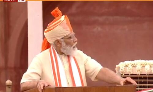 लालकिले से PM मोदी दे रहे दार्शनिक की तरह भाषण, अभी तक जनता से जुड़े मुद्दे की कोई बात नहीं