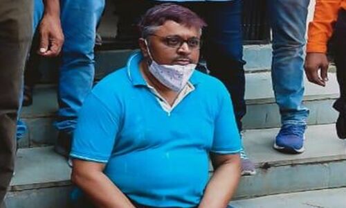 मध्यप्रदेश: उज्जैन में पकड़ा गया फर्जी आईपीएस, 100 पासबुक भी बरामद