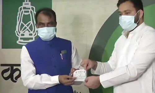 श्याम रजक राजद में हुए शामिल, बोले - पूरी रात चंद्रशेखर की किताब पढी, जदयू में 10 साल बर्बाद हो गया