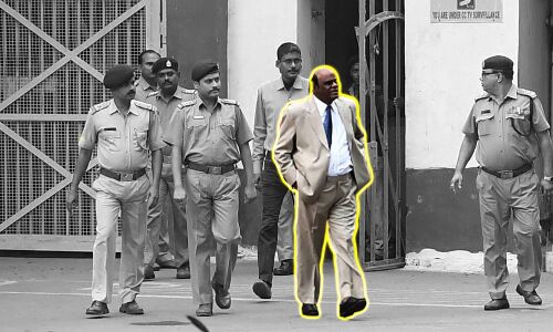 दलित जज कर्णन को 6 महीने की सजा होने पर प्रशांत भूषण ने जताई थी खुशी, लोग दिला रहे हैं याद