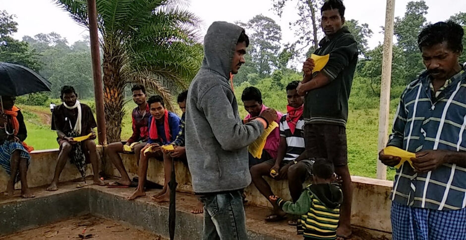 नक्सल हिंसा से प्रभावित छत्तीसगढ़ के इलाकों में शांति वार्ता के लिए आदिवासियों से सर्वेक्षण