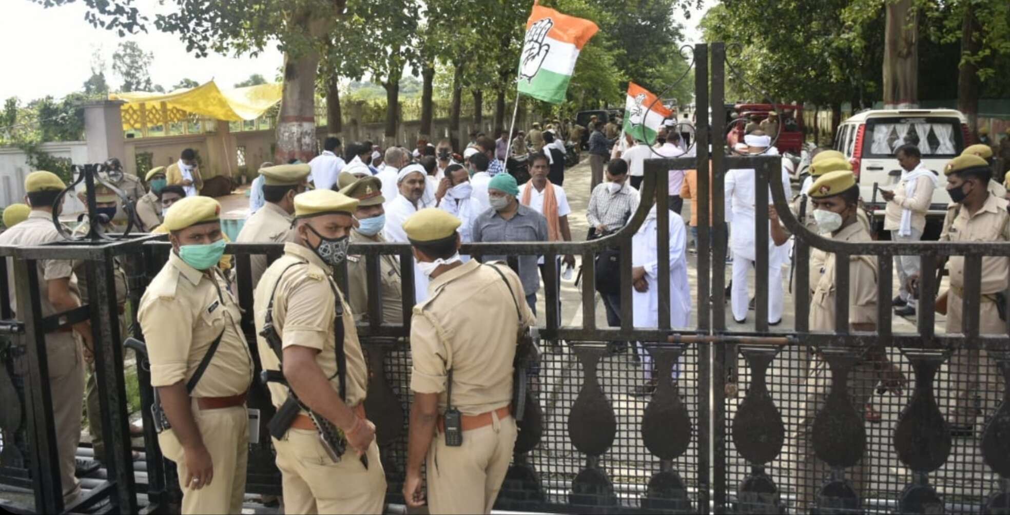 यूपी पुलिस की हिरासत में महाराष्ट्र के मंत्री, मुख्यमंत्री को बताया एक कायर योगी