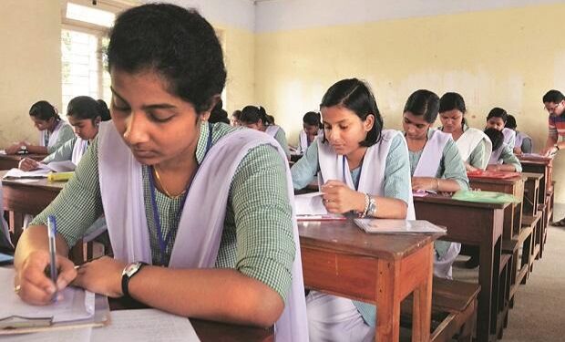 JEE परीक्षा के लिए ऑड-ईवन फॉर्मूला, एक कक्षा में केवल 12 छात्र