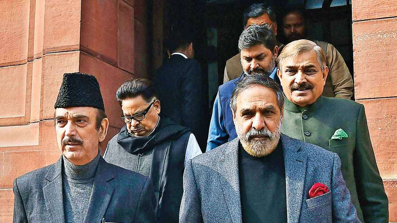UP Election 2022 Results : जिस पार्टी के लिए अपनी जवानी दी उस पार्टी का ये हश्र देखकर कलेजा छलनी हो रहा