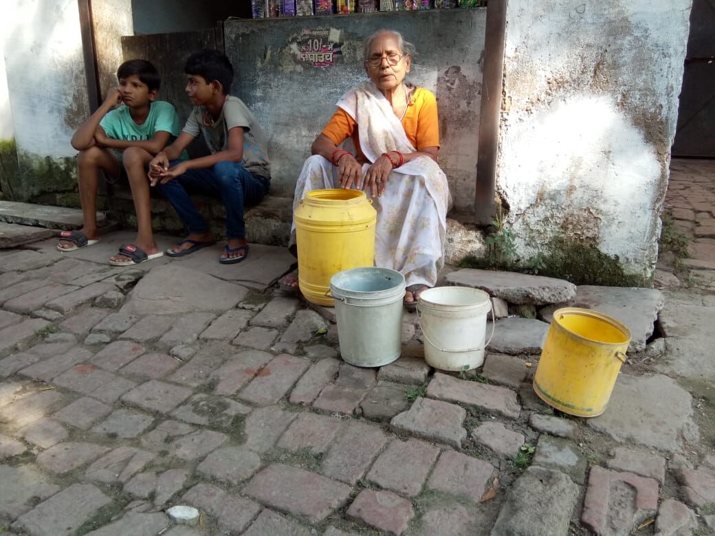कानपुर में 15 हजार की आबादी तरस रही पानी की बूंद-बूंद को, नगर निगम की लापरवाही या मिल रही मुस्लिम बहुलता की सजा