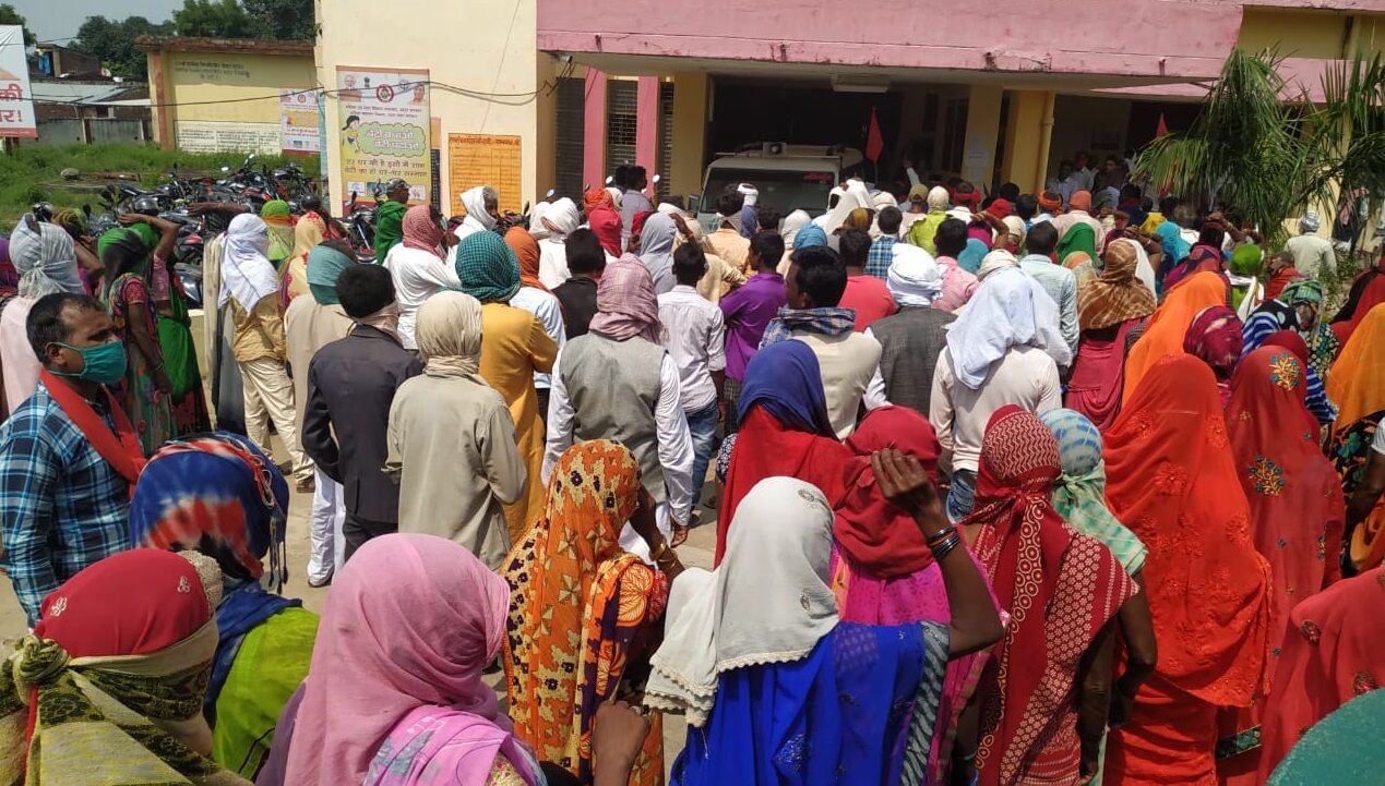 मिर्जापुर के महेंद्र हत्याकांड में अपना दल के दबाव में पुलिस नहीं कर रही थी FIR, प्रदर्शन के बाद आधी रात को दर्ज किया मुकदमा