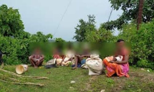 जिसकी बेटी के साथ हुआ यौन अपराध उसी से 25 हजार का जुर्माना वसूल पूरे परिवार को गांव से निकाला दबंगों ने