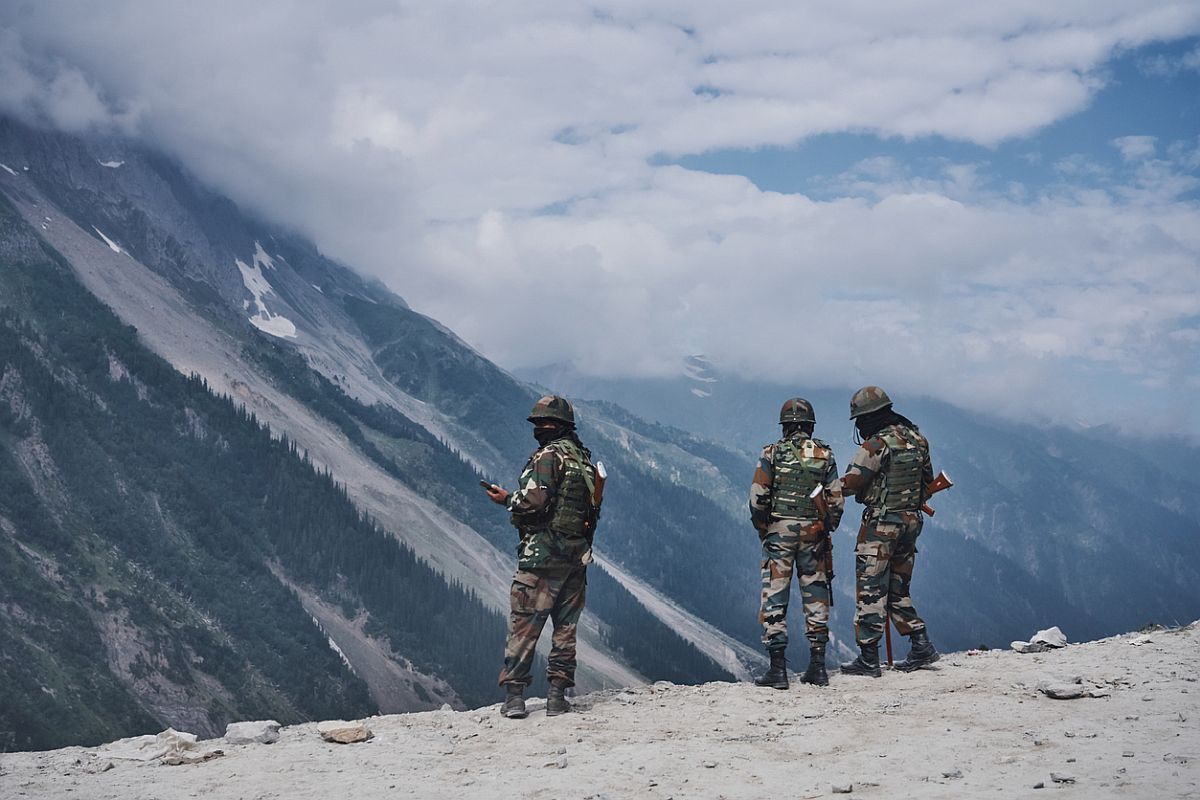 India-China Clash : भारत-चीन सीमा पर 45 साल बाद गोली चली, भारतीय सैनिकों ने PLA जवानों को खदेड़ा