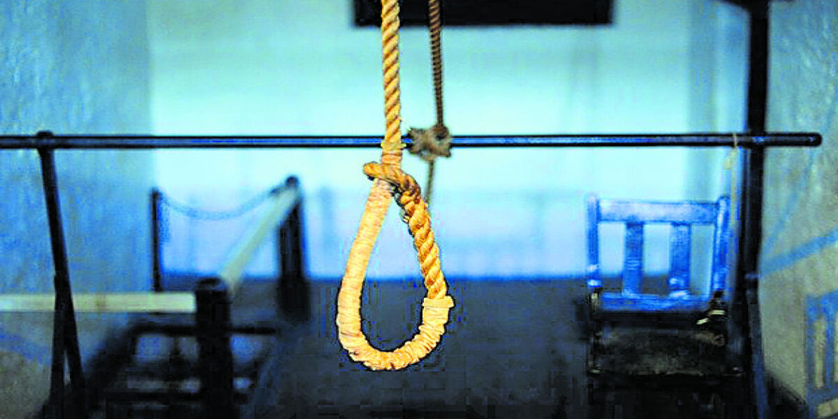 सुसाइड कैपिटल बन रहा है भोपाल, हर दिन दो खुदकुशी, 45 फीसदी आत्महत्याएं 40 साल से कम उम्र में सुसाइड कैपिटल बन रहा है भोपाल, हर दिन दो खुदकुशी, 45 फीसदी आत्महत्याएं 40 साल से कम उम्र में