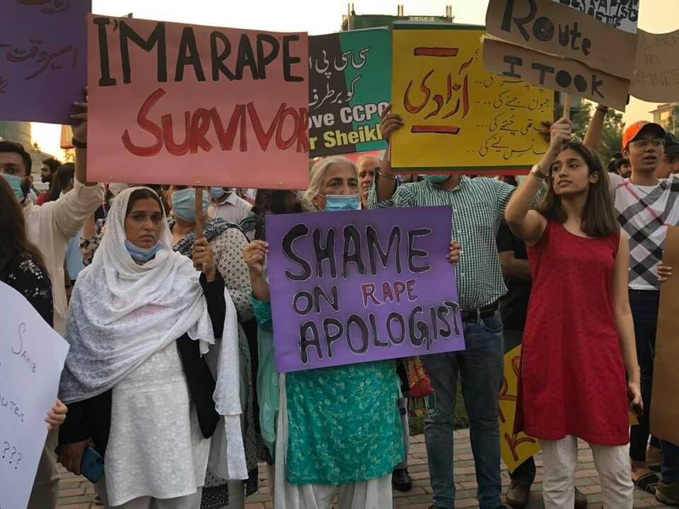 कार से खींचकर विदेशी महिला से दुष्कर्म, इस्लामाबाद से लाहौर तक पूरे पाकिस्तान में प्रदर्शन