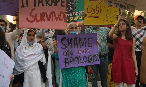 कार से खींचकर विदेशी महिला से दुष्कर्म, इस्लामाबाद से लाहौर तक पूरे पाकिस्तान में प्रदर्शन