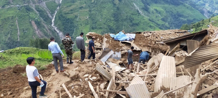 नेपाल के सिंधुपालचौक जिले के तीन गांवों में भूस्खलन से 11 लोगों की मौत, 22 लापता
