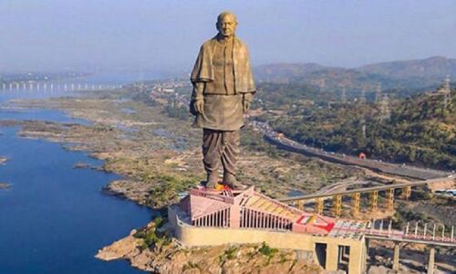 गुजरात में स्टैच्यू ऑफ यूनिटी के आसपास के गांवों के आदिवासियों ने विरोध प्रदर्शन किया, ये है बड़ी वजह